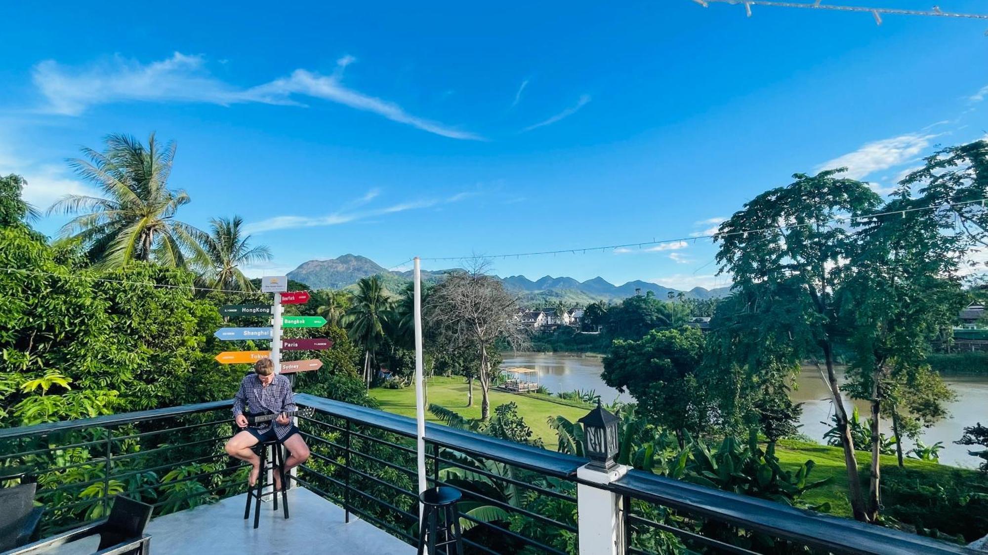 Meet Sunset Hostel Luangprabang Bagian luar foto